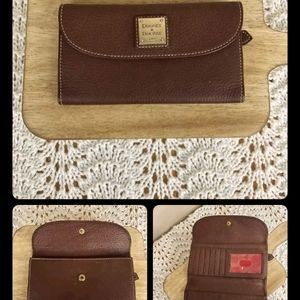 Dooney and bourke continental wallet. Chocolate brown